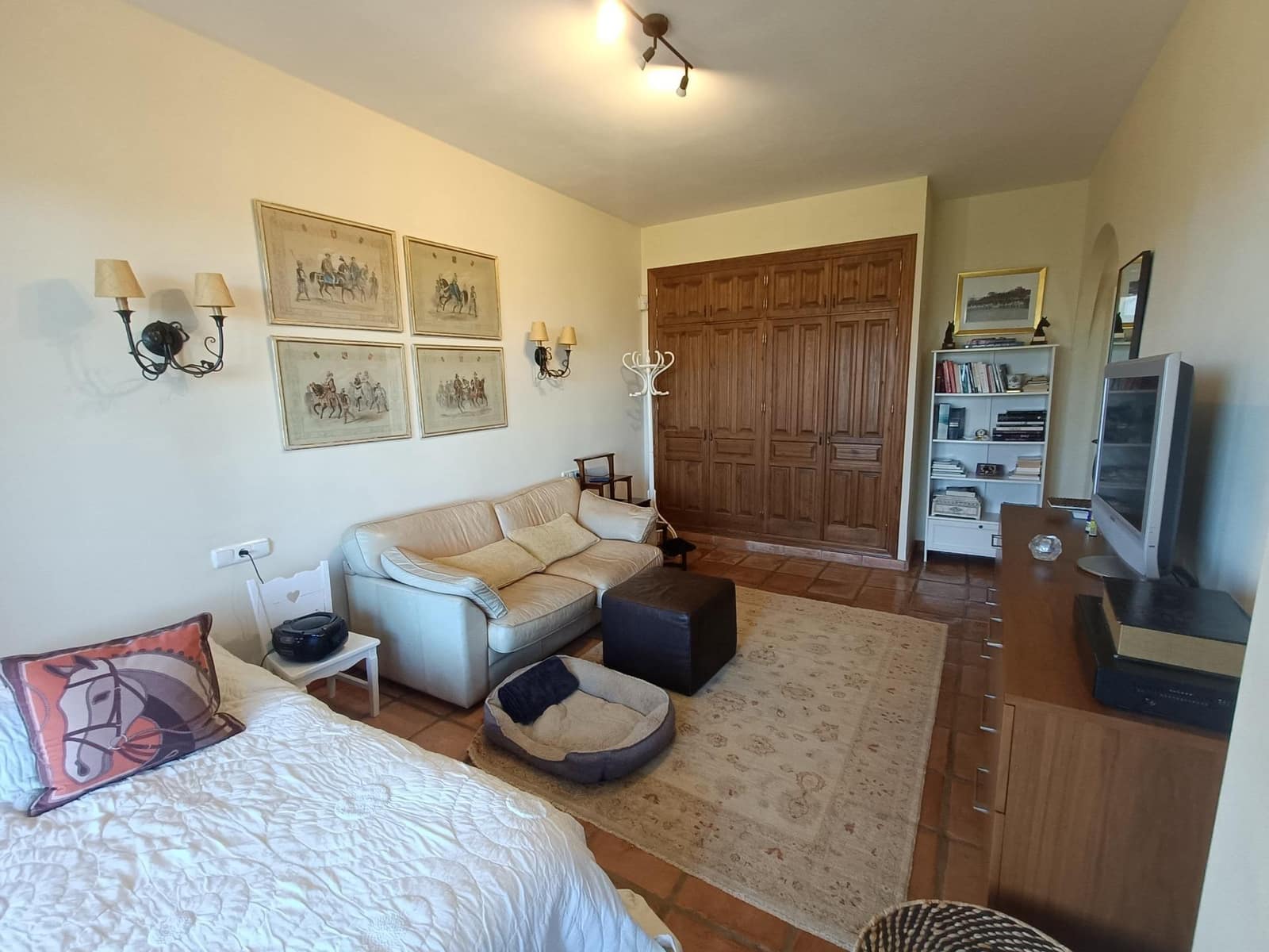 8 sypialnia Finka/Dom wiejski na sprzedaż w Coin z basenem garażem - 2 400 000 € (Ref: 9755692)