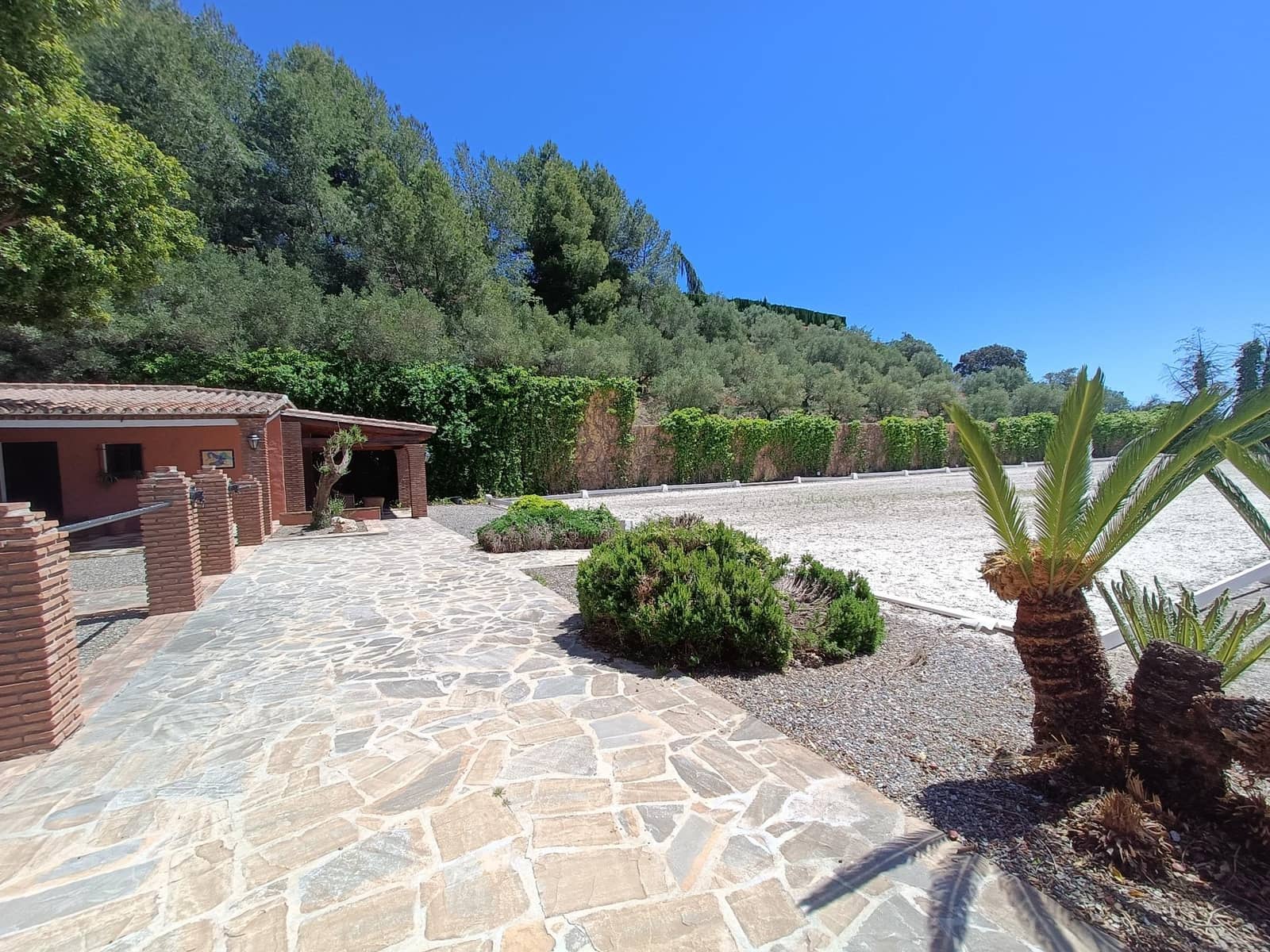 8 sypialnia Finka/Dom wiejski na sprzedaż w Coin z basenem garażem - 2 400 000 € (Ref: 9755692)