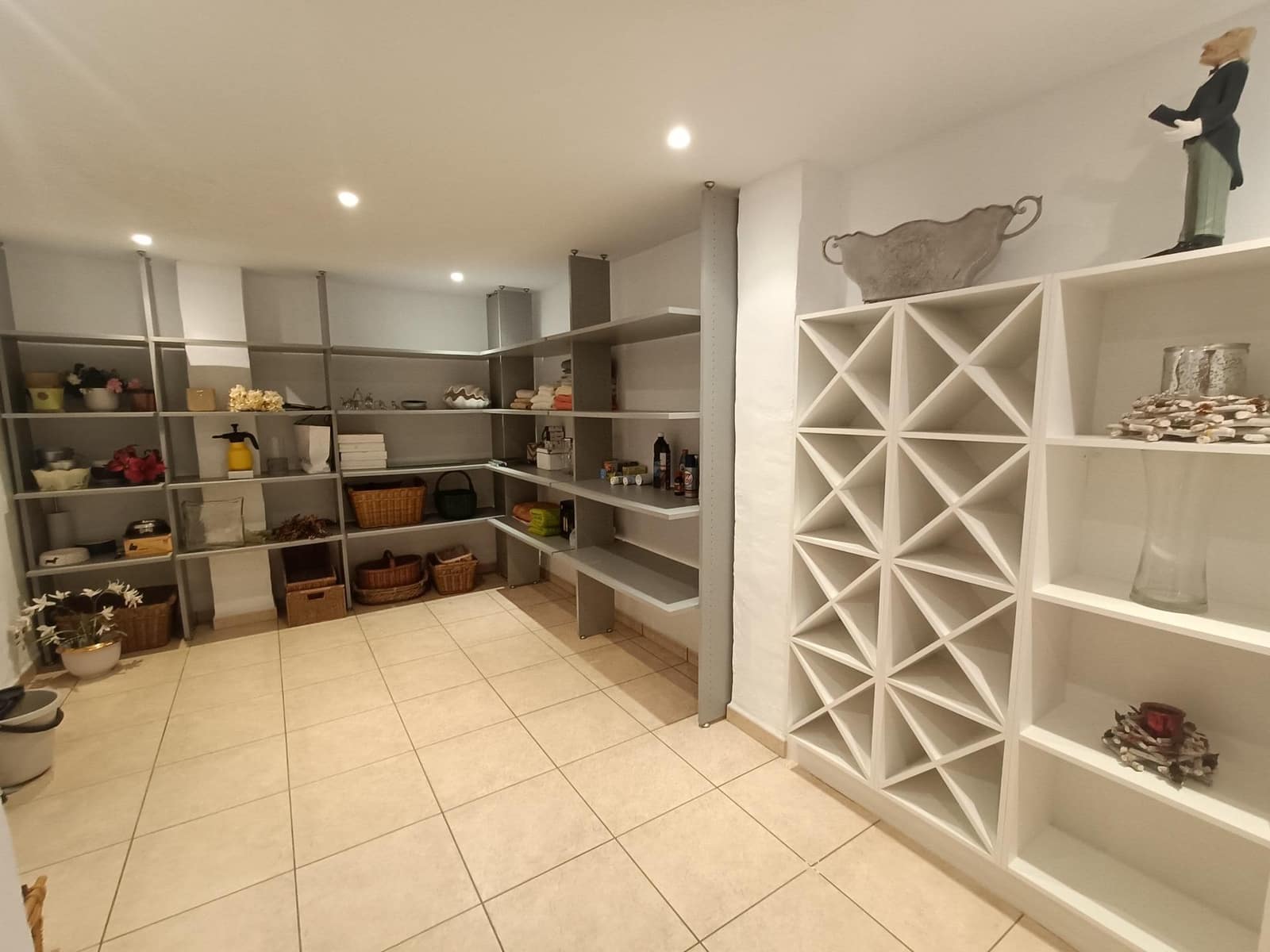 8 sypialnia Finka/Dom wiejski na sprzedaż w Coin z basenem garażem - 2 400 000 € (Ref: 9755692)