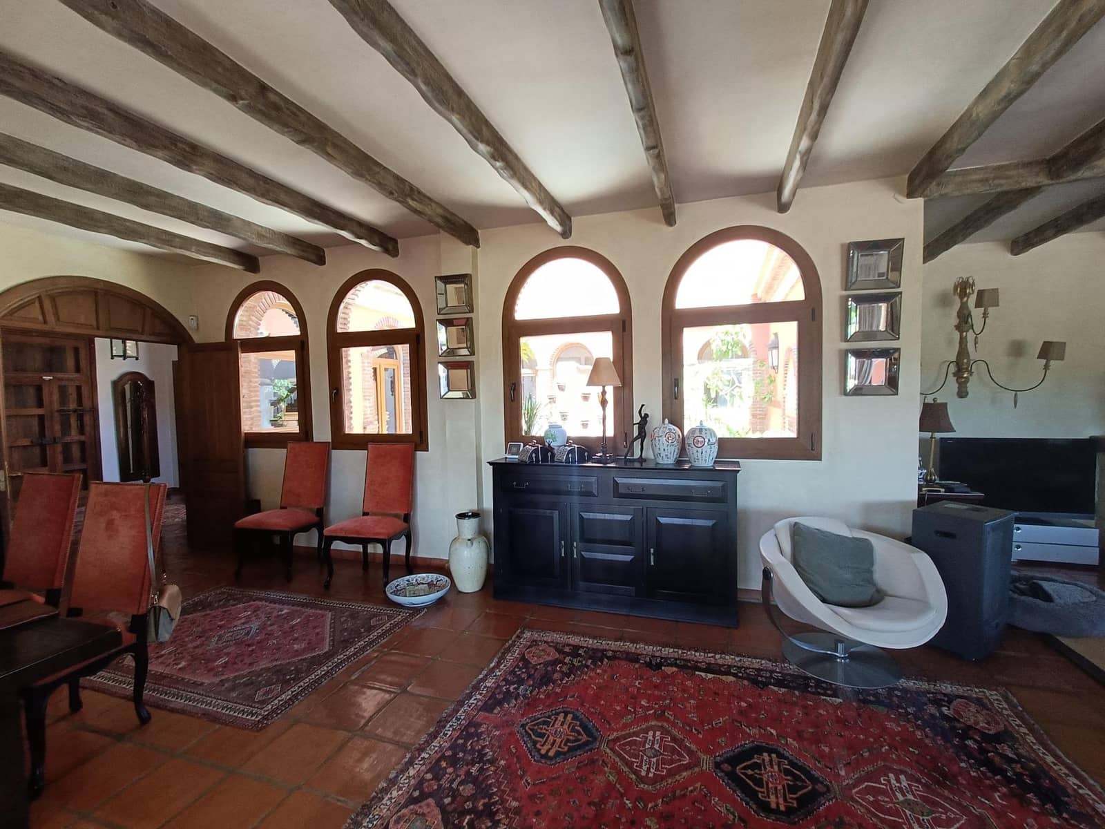 8 sypialnia Finka/Dom wiejski na sprzedaż w Coin z basenem garażem - 2 400 000 € (Ref: 9755692)