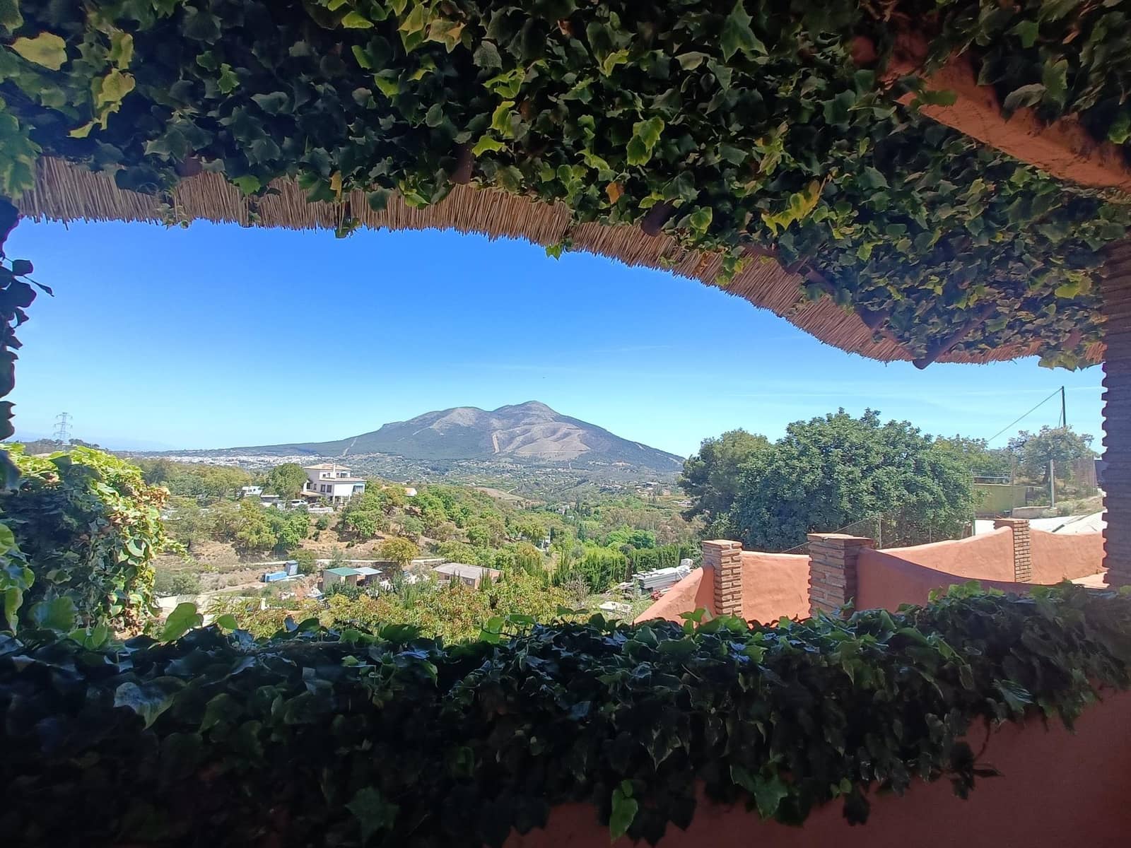 8 sypialnia Finka/Dom wiejski na sprzedaż w Coin z basenem garażem - 2 400 000 € (Ref: 9755692)