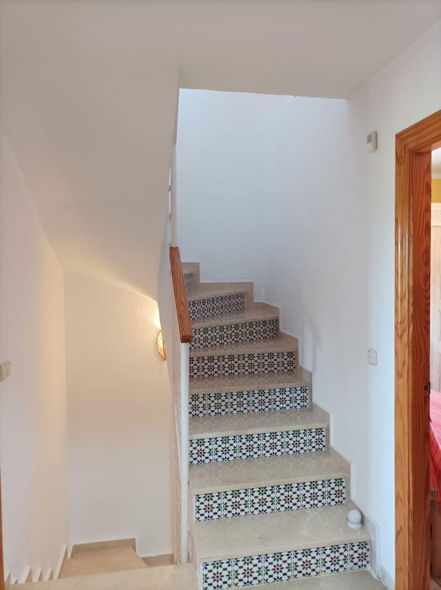4 makuuhuone Rivitalo myytävänä paikassa Alhaurin el Grande mukana uima-altaan - 369 000 € (Ref: 9860107)