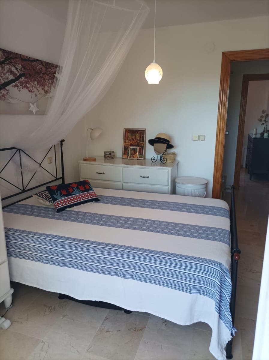 4 makuuhuone Rivitalo myytävänä paikassa Alhaurin el Grande mukana uima-altaan - 369 000 € (Ref: 9860107)