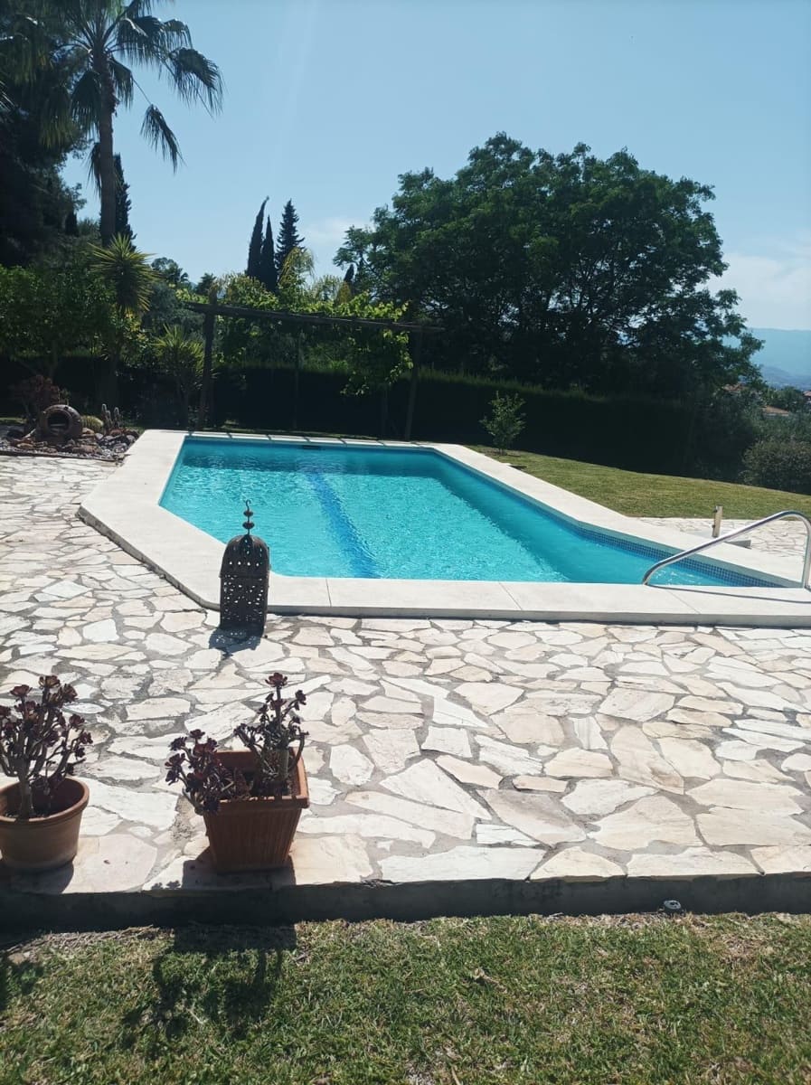 3 bedroom Villa for sale in Alhaurin el Grande with pool garage - € 549,000 (Ref: 9865210)