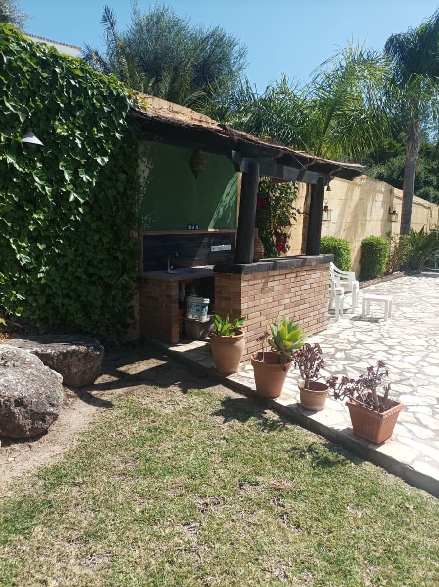 3 bedroom Villa for sale in Alhaurin el Grande with pool garage - € 549,000 (Ref: 9865210)