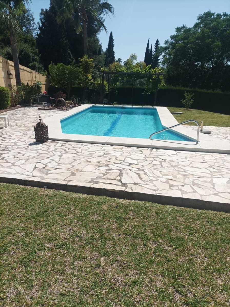 3 bedroom Villa for sale in Alhaurin el Grande with pool garage - € 549,000 (Ref: 9865210)