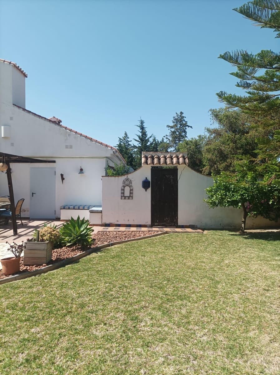 3 bedroom Villa for sale in Alhaurin el Grande with pool garage - € 549,000 (Ref: 9865210)