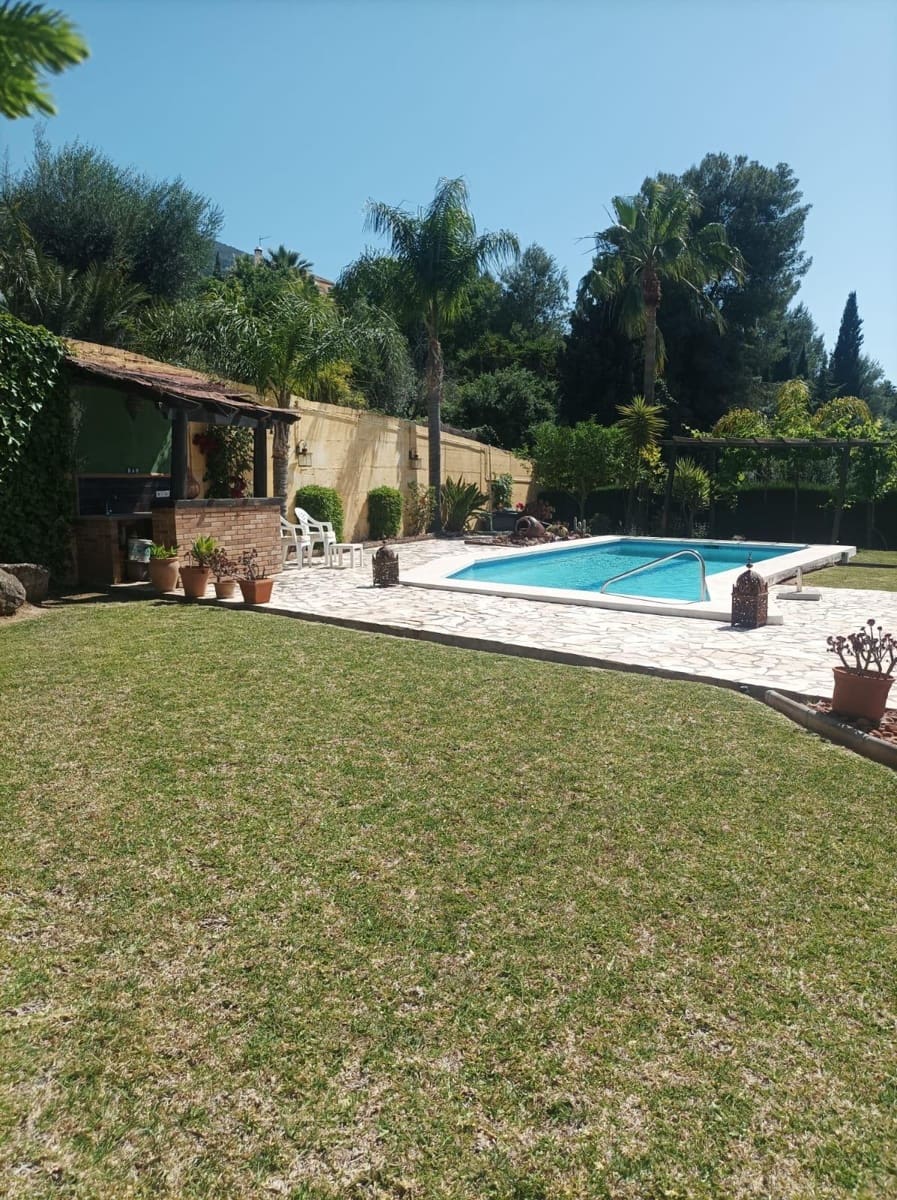 3 bedroom Villa for sale in Alhaurin el Grande with pool garage - € 549,000 (Ref: 9865210)