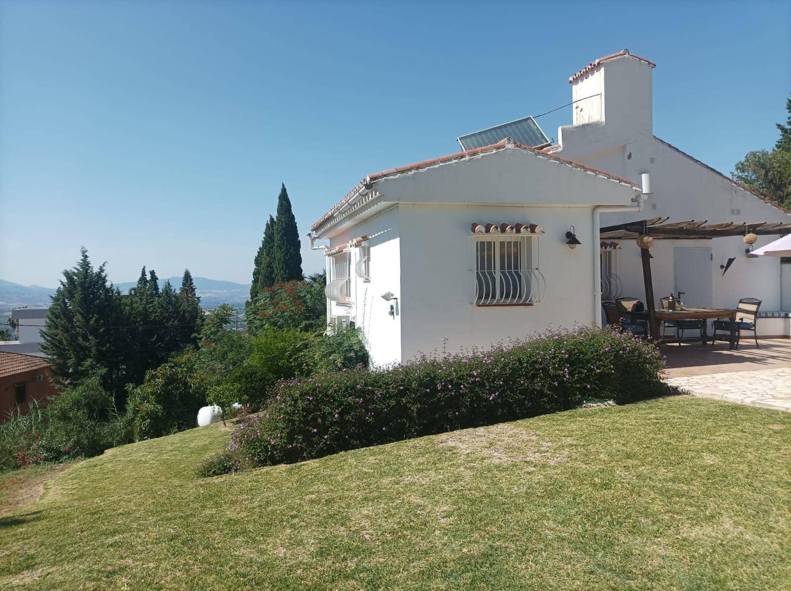 3 bedroom Villa for sale in Alhaurin el Grande with pool garage - € 549,000 (Ref: 9865210)