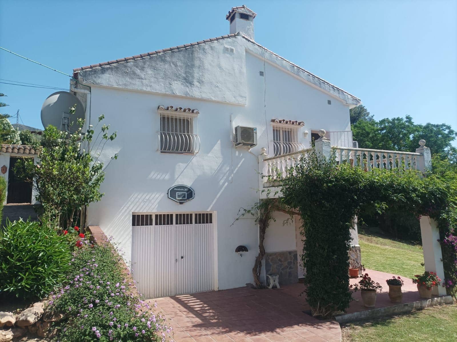 3 bedroom Villa for sale in Alhaurin el Grande with pool garage - € 549,000 (Ref: 9865210)