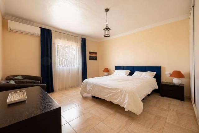 3 slaapkamer Villa te koop in Alhaurín el Grande met zwembad garage - € 549.000 (Ref: 9865210)