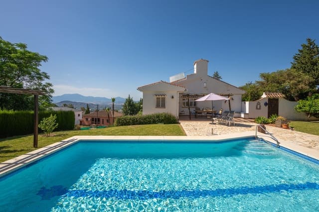 3 slaapkamer Villa te koop in Alhaurín el Grande met zwembad garage - € 549.000 (Ref: 9865210)