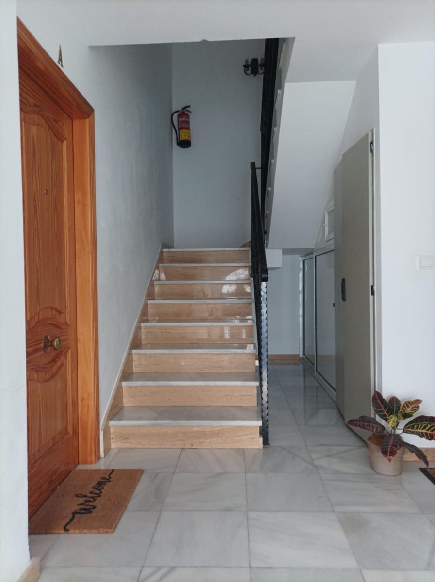 2 makuuhuone Kattohuoneisto myytävänä paikassa Alhaurin el Grande - 182 000 € (Ref: 9908047)