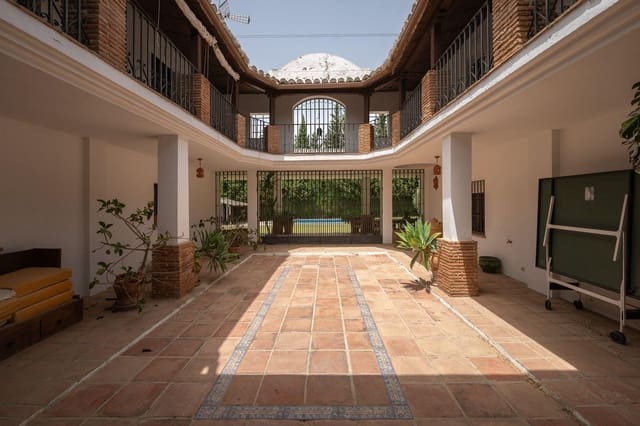 Chalet de 6 habitaciones en Alhaurín el Grande en venta con piscina garaje - 1.500.000 € (Ref: 9990735)
