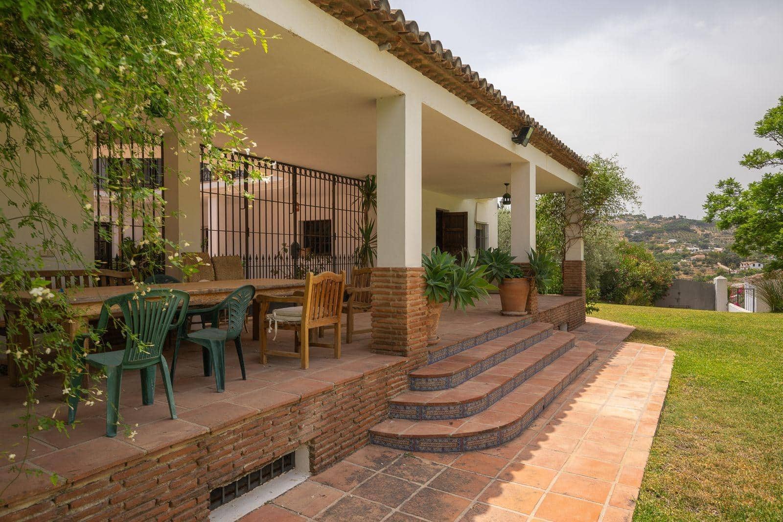 Chalet de 6 habitaciones en Alhaurín el Grande en venta con piscina garaje - 1.500.000 € (Ref: 9990735)