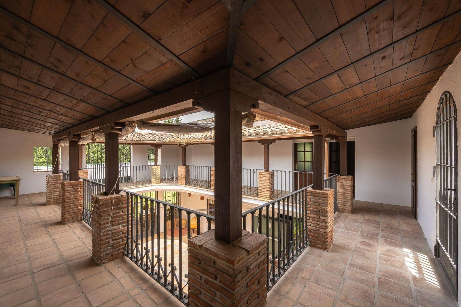 Chalet de 6 habitaciones en Alhaurín el Grande en venta con piscina garaje - 1.500.000 € (Ref: 9990735)