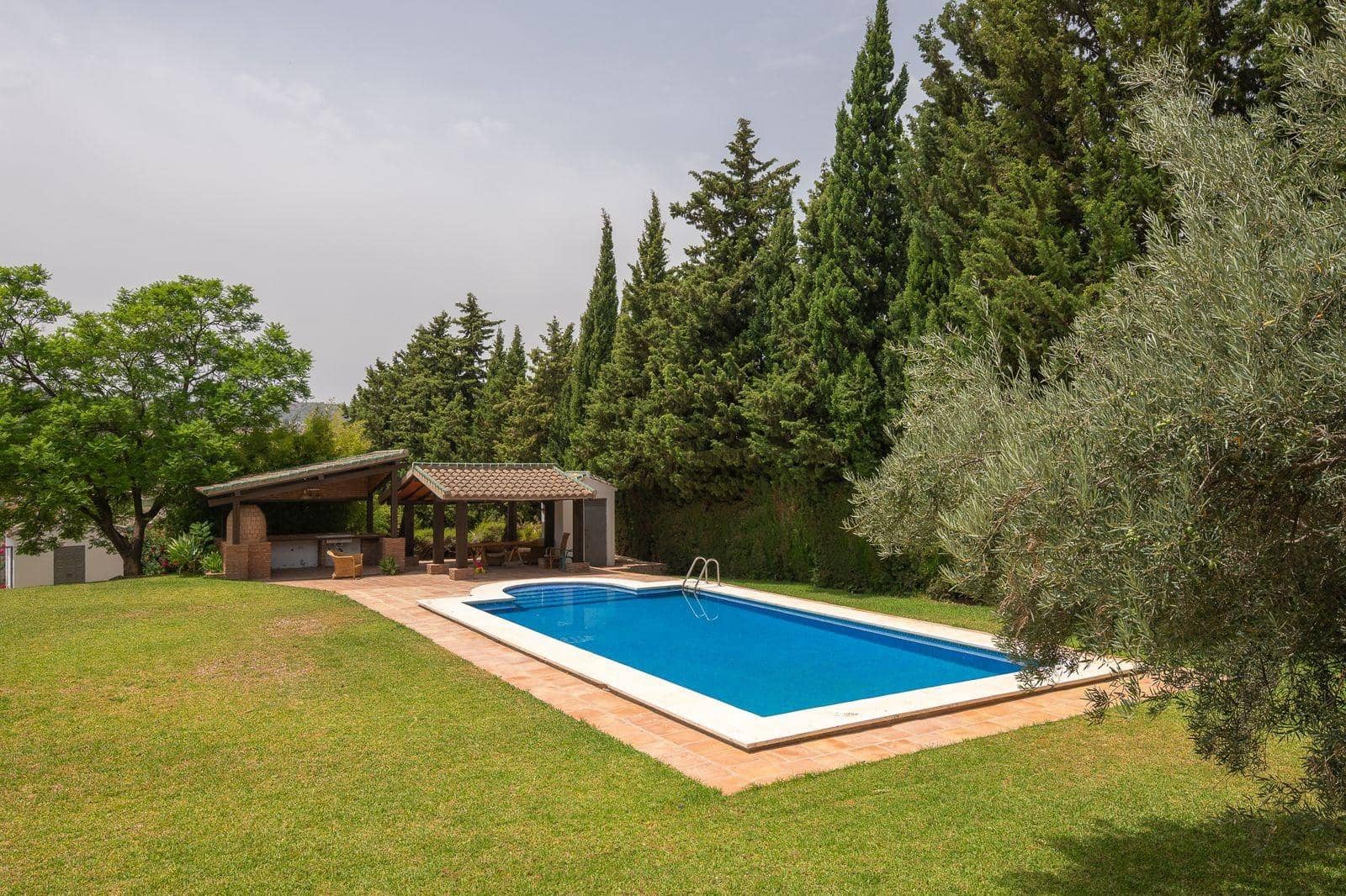 Chalet de 6 habitaciones en Alhaurín el Grande en venta con piscina garaje - 1.500.000 € (Ref: 9990735)