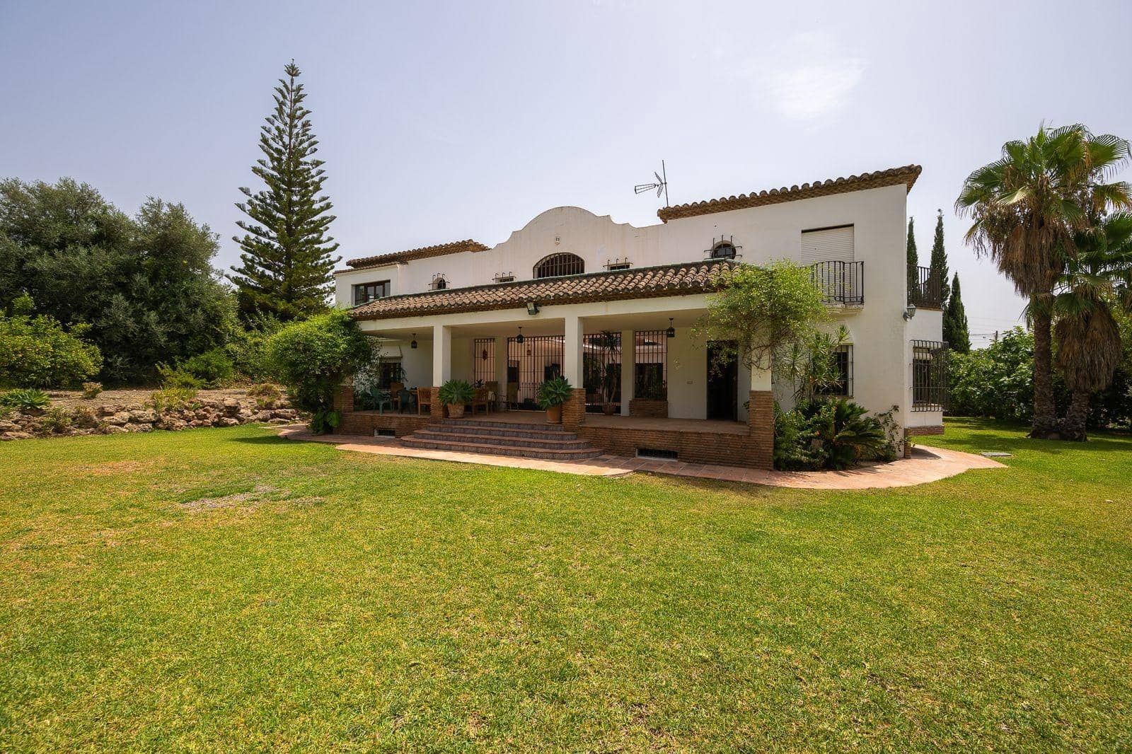 Chalet de 6 habitaciones en Alhaurín el Grande en venta con piscina garaje - 1.500.000 € (Ref: 9990735)