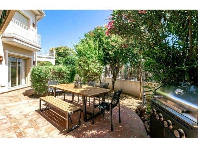 Chalet de 6 habitaciones en San Pedro de Alcantara, Marbella en alquiler vacacional con piscina garaje - 4.855 € (Ref: 8124781)