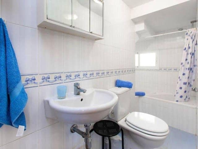 4 bedroom Villa for holiday rental in Torrox with pool - € 2,600 (Ref: 8124786)