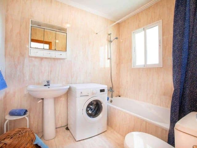 4 bedroom Villa for holiday rental in Torrox with pool - € 2,600 (Ref: 8124786)