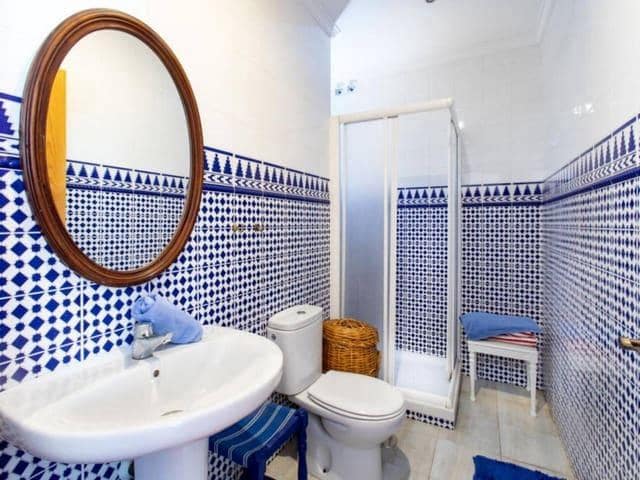 4 bedroom Villa for holiday rental in Torrox with pool - € 2,600 (Ref: 8124786)