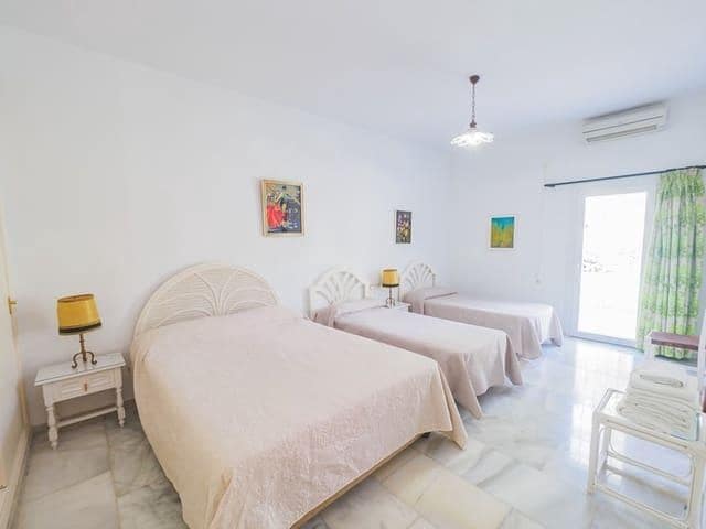 4 quarto Moradia para arrendamento para férias em Benalmadena Costa com piscina Garagem - 2 550 € (Ref: 8124787)