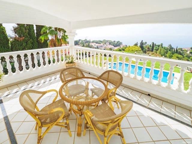 4 quarto Moradia para arrendamento para férias em Benalmadena Costa com piscina Garagem - 2 550 € (Ref: 8124787)