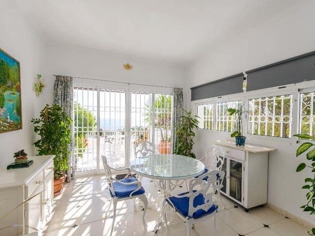 4 quarto Moradia para arrendamento para férias em Benalmadena Costa com piscina Garagem - 2 550 € (Ref: 8124787)