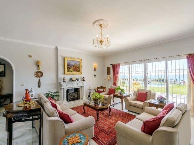 4 quarto Moradia para arrendamento para férias em Benalmadena Costa com piscina Garagem - 2 550 € (Ref: 8124787)