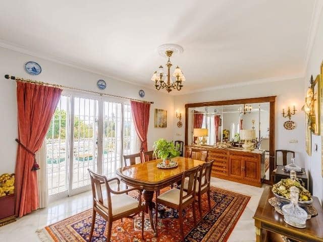 4 quarto Moradia para arrendamento para férias em Benalmadena Costa com piscina Garagem - 2 550 € (Ref: 8124787)