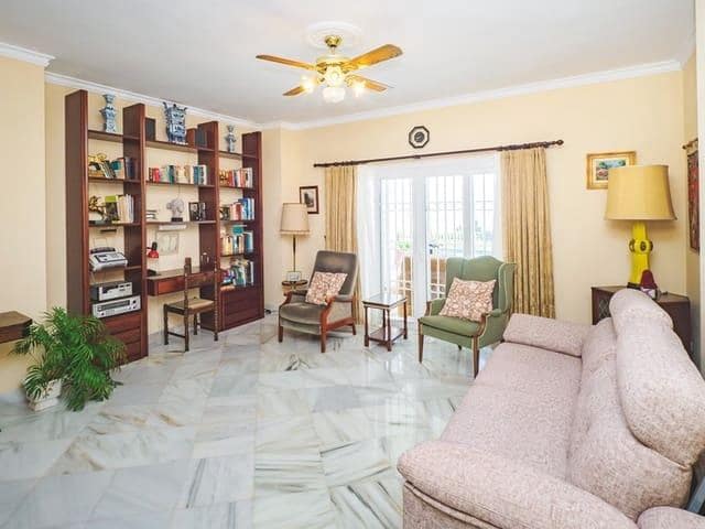 4 quarto Moradia para arrendamento para férias em Benalmadena Costa com piscina Garagem - 2 550 € (Ref: 8124787)