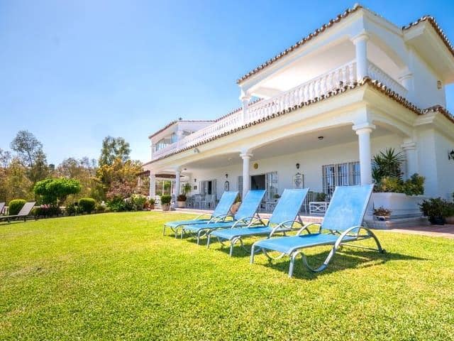 4 sovrum Villa för semesterbostäder i Benalmadena Costa, Benalmádena med pool garage - 2 550 € (Ref: 8124787)