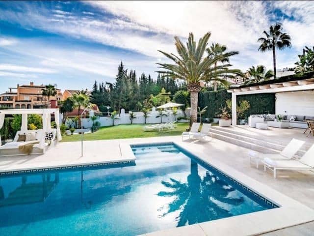 4 sypialnia Willa na kwatery wakacyjne w Marbella z basenem garażem - 3 850 € (Ref: 8124851)