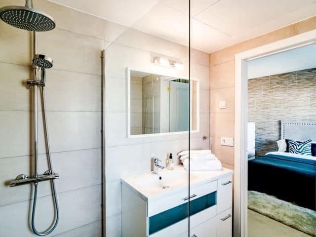 4 sypialnia Willa na kwatery wakacyjne w Marbella z basenem garażem - 3 850 € (Ref: 8124851)