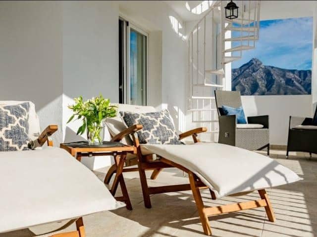 4 sypialnia Willa na kwatery wakacyjne w Marbella z basenem garażem - 3 850 € (Ref: 8124851)