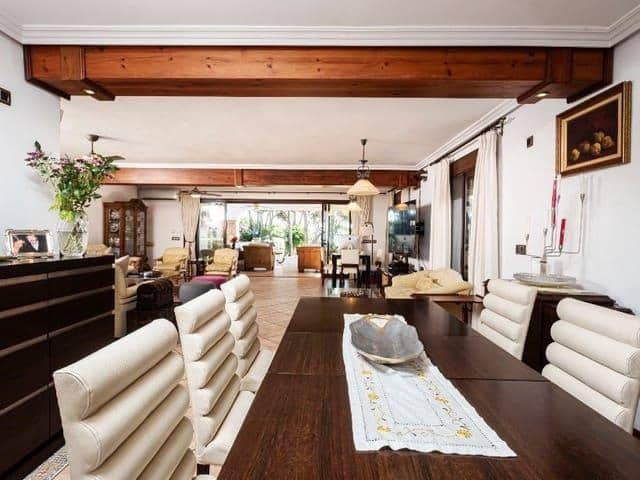   4 soveværelse   ferieVilla i Marbella   med   swimmingpool  garage  - € 3.400 (Ref: 8124852)