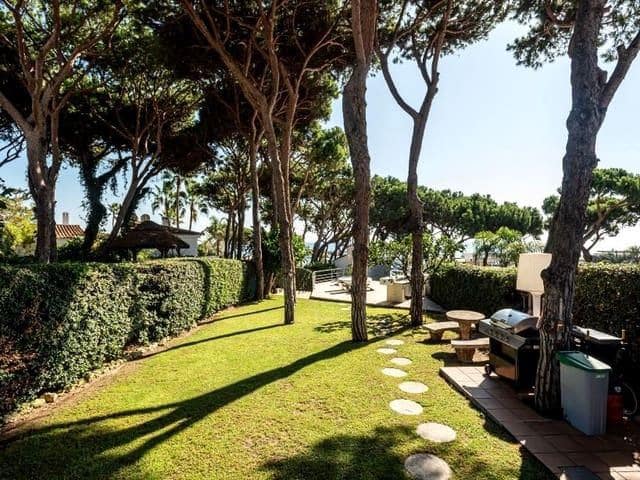   4 soveværelse   ferieVilla i Playa Bajadilla - Puertos, Marbella med   swimmingpool  garage  - € 3.400 (Ref: 8124852)