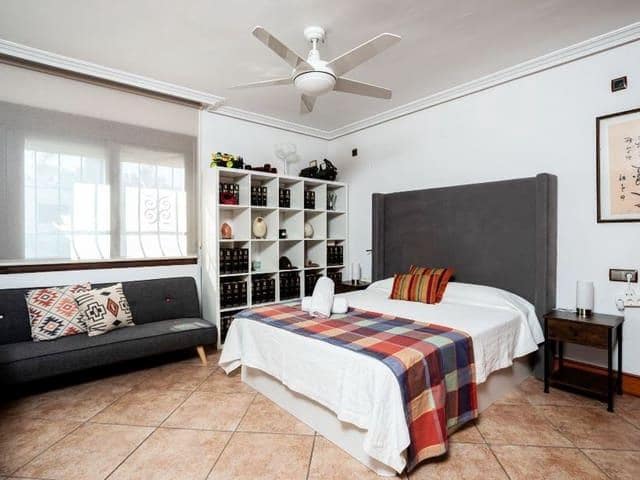   4 soveværelse   ferieVilla i Marbella   med   swimmingpool  garage  - € 3.400 (Ref: 8124852)