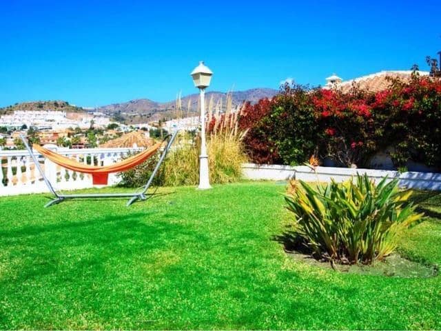 4 slaapkamer Villa voor vakantieverhuur in Rincon de la Victoria met zwembad - € 2.100 (Ref: 8124864)