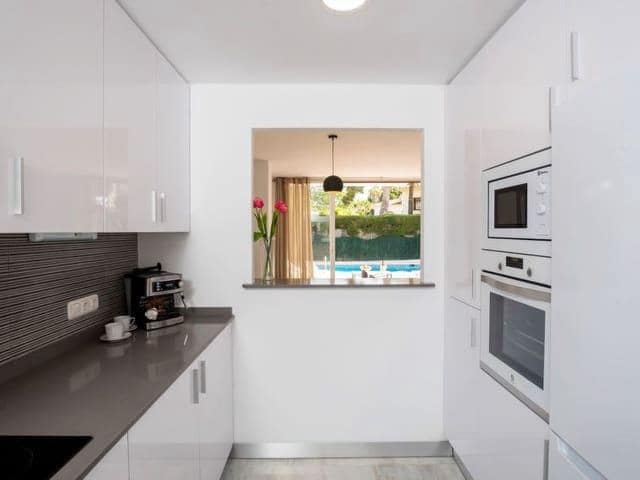 4 camera da letto Villa da affitare come casa vacanza in New Golden Mile con piscina garage - 1.920 € (Rif: 8124872)