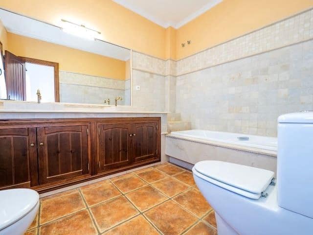 5 makuuhuone Huvila lomavuokrausta paikassa Benalmadena Costa mukana uima-altaan 
autotalli - 2 000 € (Ref: 8124916)