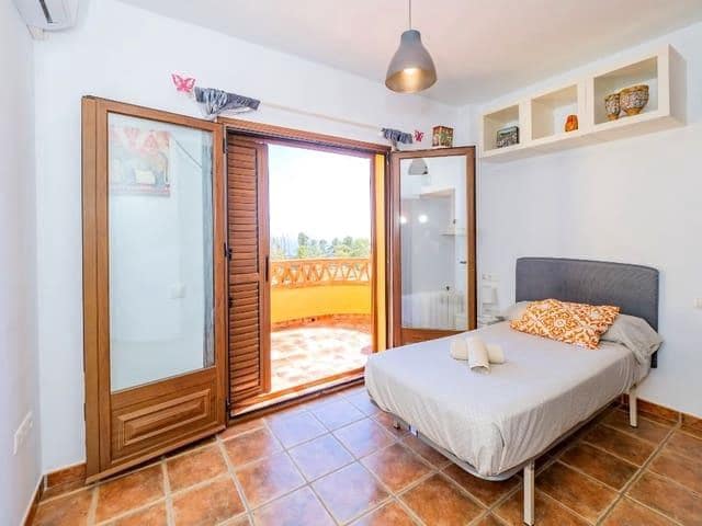 5 makuuhuone Huvila lomavuokrausta paikassa Benalmadena Costa mukana uima-altaan 
autotalli - 2 000 € (Ref: 8124916)