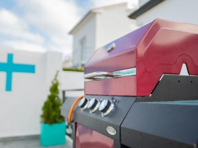   3 soveværelse   ferieVilla i Churriana   med   swimmingpool  garage  - € 1.915 (Ref: 8124918)