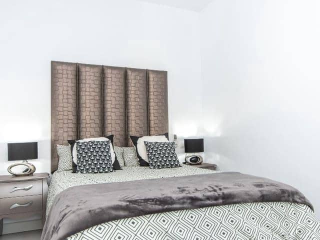   3 soveværelse   ferieVilla i Churriana   med   swimmingpool  garage  - € 1.915 (Ref: 8124918)