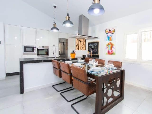 3 camera da letto Villa da affitare come casa vacanza in Churriana, Malaga città con piscina garage - 1.915 € (Rif: 8124918)