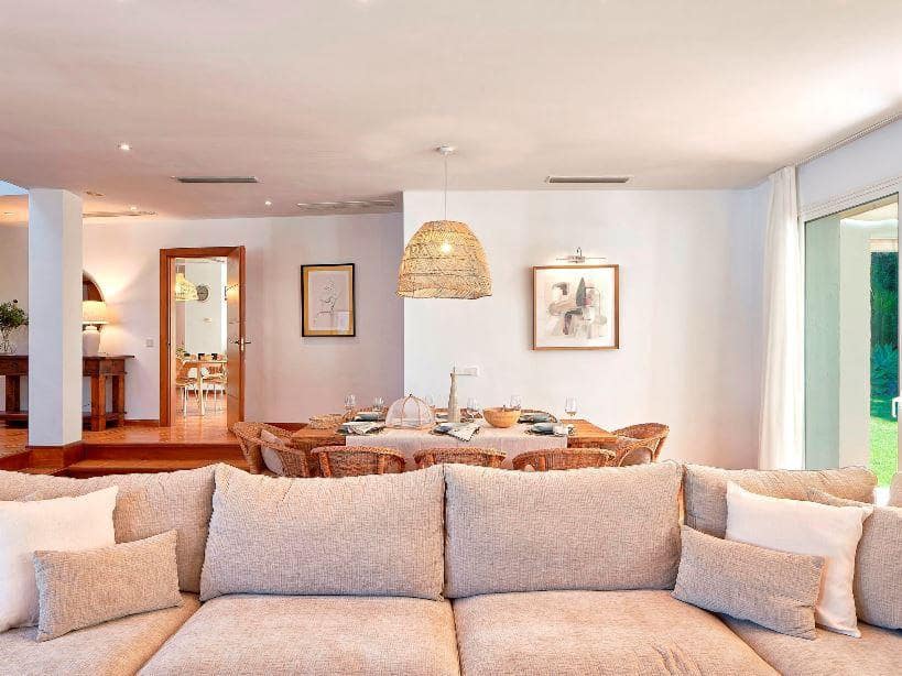 6 camera da letto Villa da affitare come casa vacanza in New Golden Mile con piscina garage - 3.460 € (Rif: 8217187)