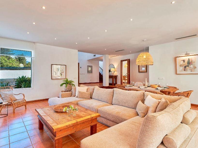 6 camera da letto Villa da affitare come casa vacanza in New Golden Mile con piscina garage - 3.460 € (Rif: 8217187)