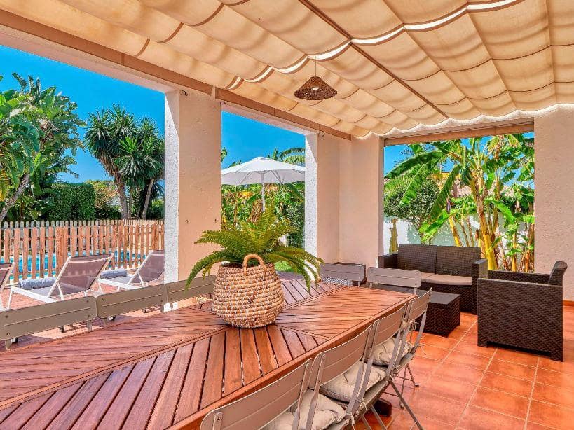 6 camera da letto Villa da affitare come casa vacanza in New Golden Mile con piscina garage - 3.460 € (Rif: 8217187)