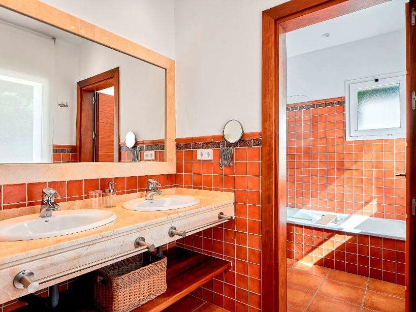 6 camera da letto Villa da affitare come casa vacanza in New Golden Mile con piscina garage - 3.460 € (Rif: 8217187)